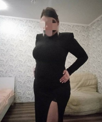 Жгучая красотка ждет своего героя для ярких и страстных приключений. Готова погрузить тебя в атмосферу истинного удовольствия и наслаждения. Звони мне прямо сейчас и давай устроим настоящий праздник для наших чувств! 1611, 27 лет