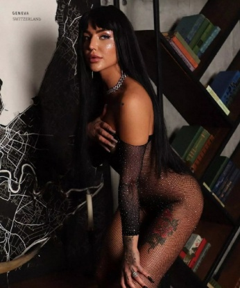 Огонь и лед в одном флаконе! Готова разжечь в тебе пламень страсти и почувствовать настоящее блаженство вместе. Звони, не пожалеешь! 2421, 23 года